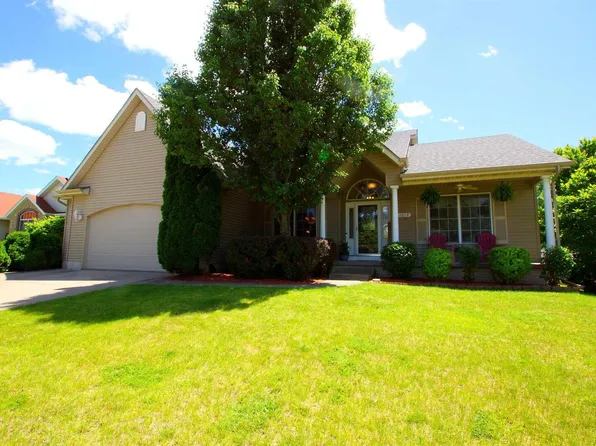 1619 W 69th St, Davenport, IA 52806