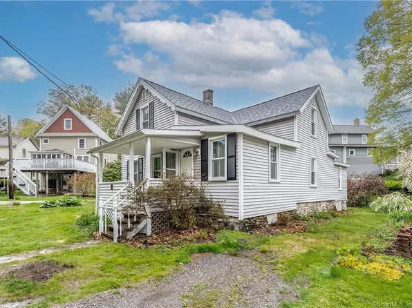 11 Brook Street, New Hartford, CT 06057