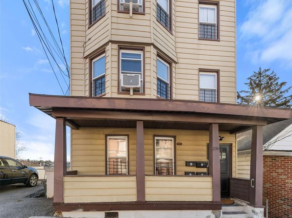 234 Edwards Pl FLOOR 2