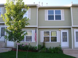 2042 Oakcrest Cir, Castle Rock, CO 80104