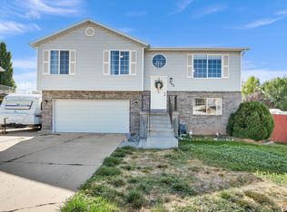 482 W 275 N, Clearfield, UT 84015