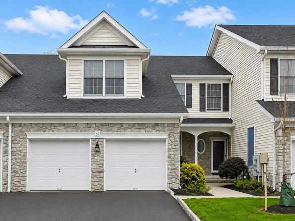 57 La Costa Dr, Annandale, NJ 08801