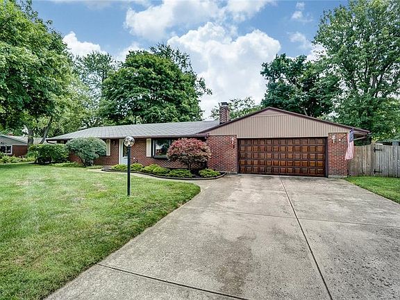 3rd image of 6068 Millbrook Dr