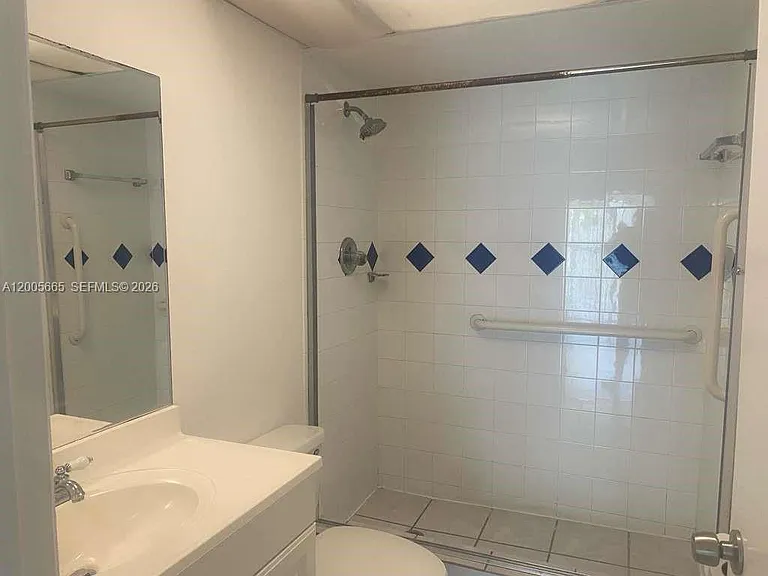 220 Lakeview Dr #203 — Photo 13