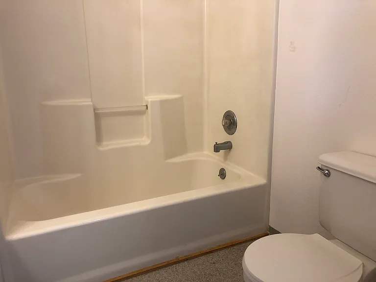 1503 NW Leland Dr #1 — Photo 9