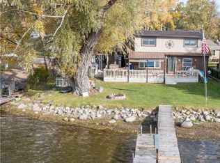 3592 Shoreline Dr, Livonia, NY 14487