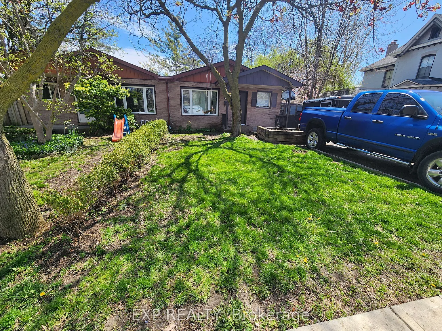 3 bed, $2,550 — Photo 1