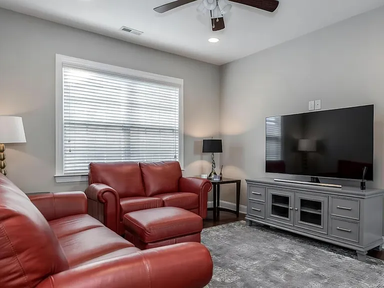 10524 Royal Winchester Dr — Photo 21