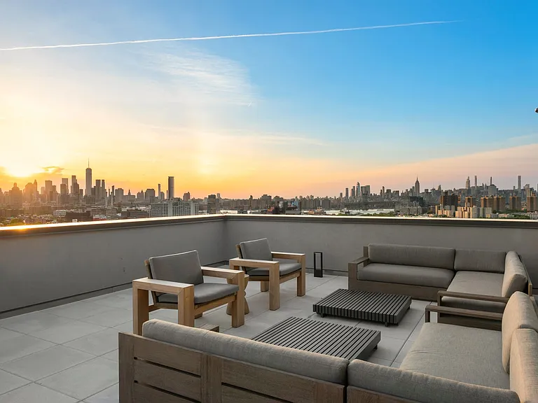 249 Willoughby Ave #9K — Photo 30