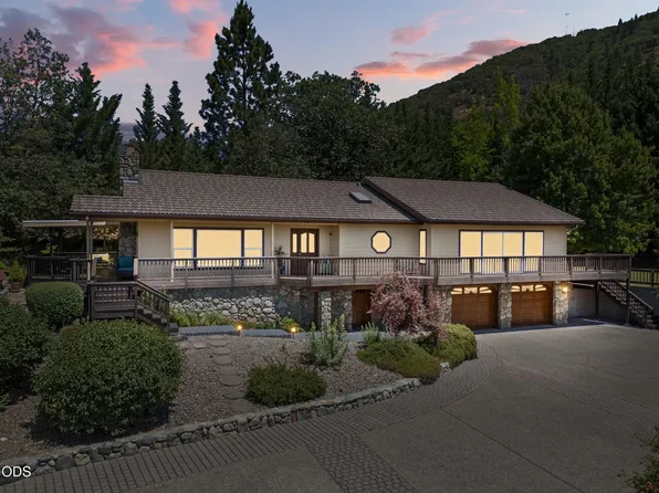 1438 NE Sherman Ln, Grants Pass, OR 97526