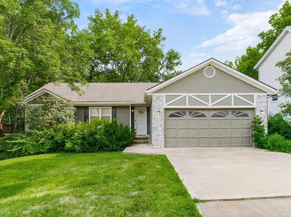 1517 W Mulberry St, Olathe, KS 66061