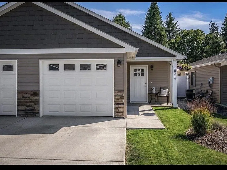 10314 E 5th Ln — Photo 1