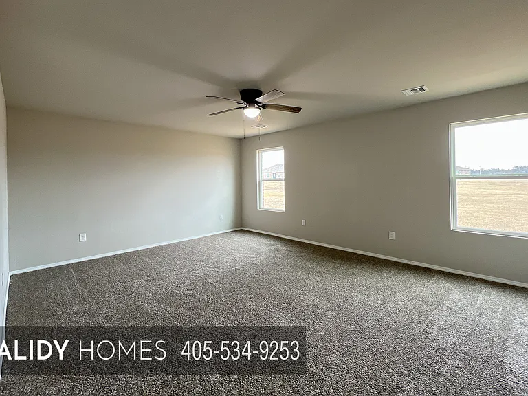 4301 Driftwood Dr — Photo 7