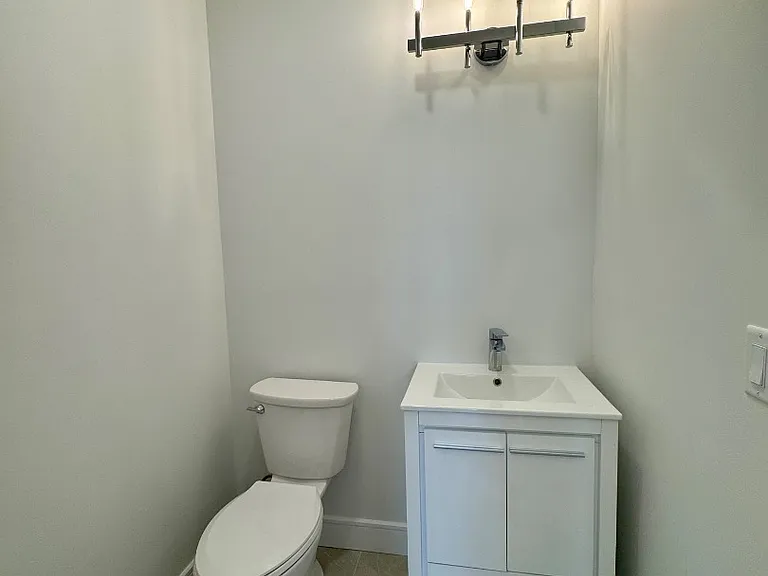 Unit Photo
