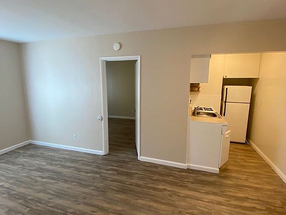 4th image of 26 Belmont Ave APT 4