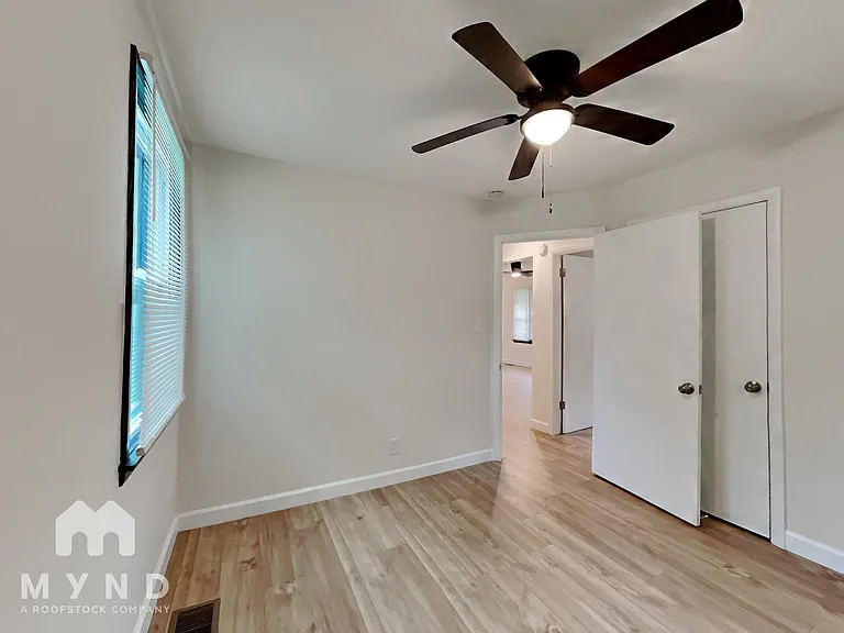 352 Melpar Dr — Photo 12