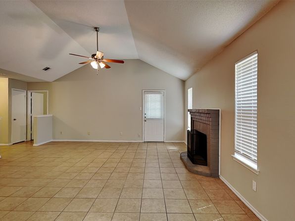 702 Paintbrush Dr, Keller, TX 76248