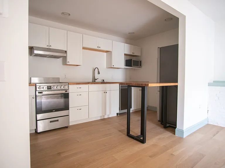 25 Exeter Rd #B — Photo 4