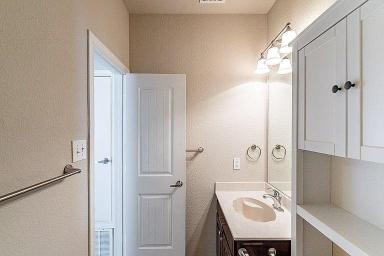 1st image of 5025 Harney Dr #11
