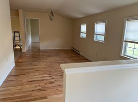 118 Laufer Ln, Milford, PA
