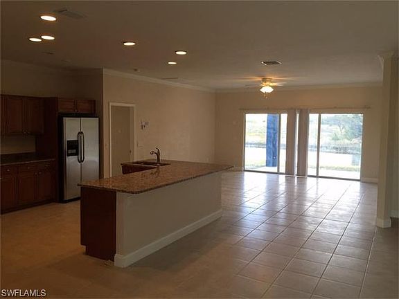 3rd image of 2523 SW 5th Ave