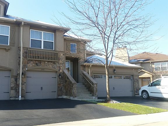 3rd image of 1949 Crenshaw Cir