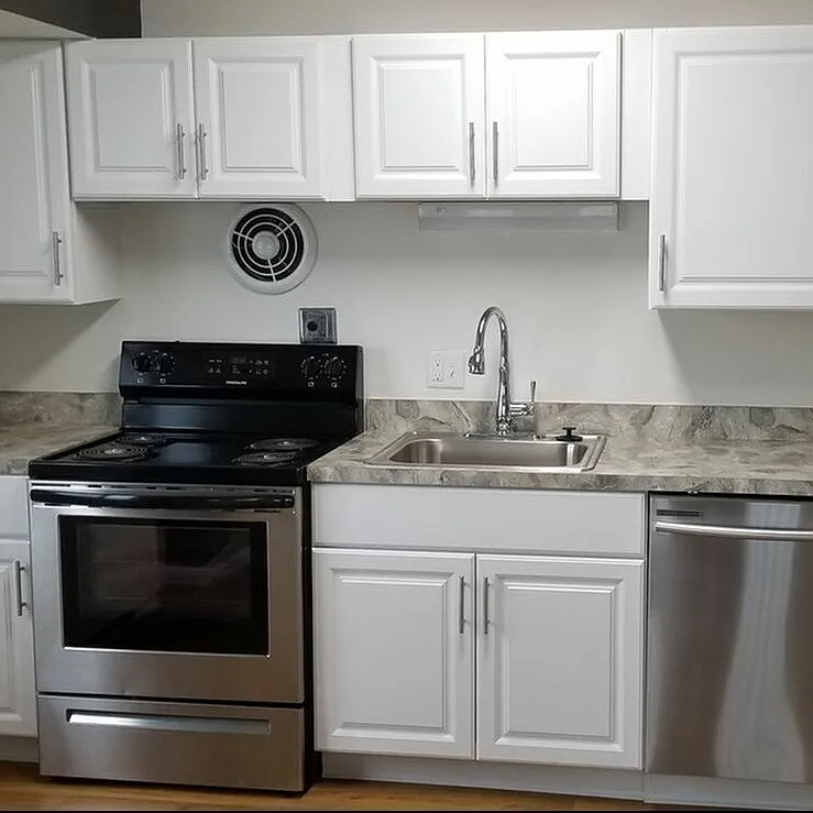 Shoreham Apartments — Photo 2