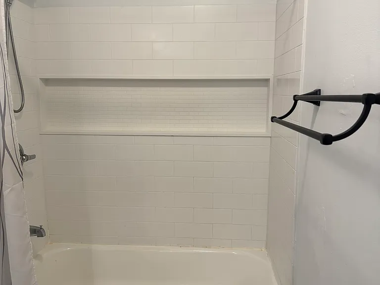 2221 Tolgate Rd — Photo 20