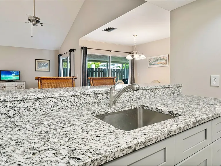 6226 Timberwood Cir #119 — Photo 12