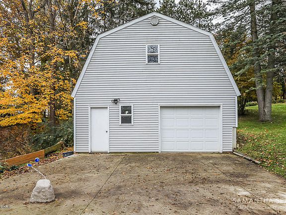 4th image of 114 Greenridge Dr NW