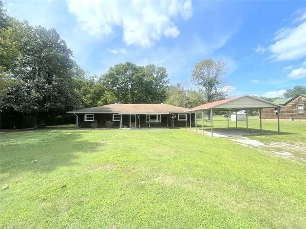 526 State Highway 100, Whitsett, NC 27377