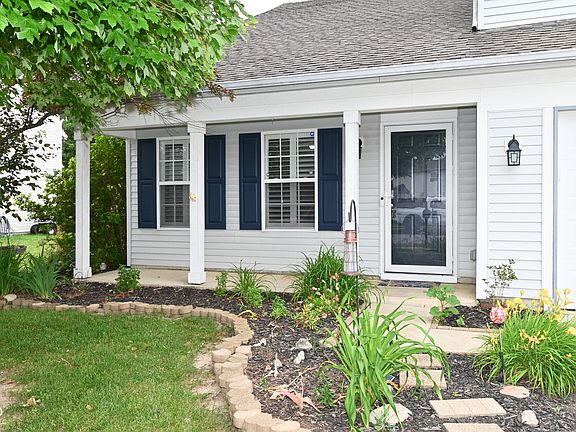 3rd image of 2332 Foxtail Dr