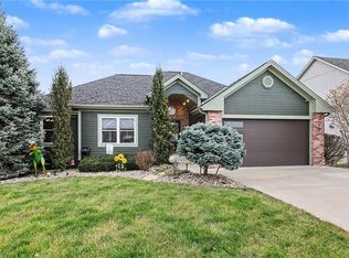 801 SW Shorthorn Dr, Grain Valley, MO 64029