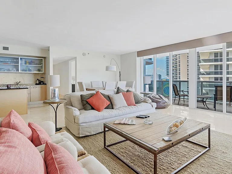 1850 S Ocean Dr #1410 — Photo 2