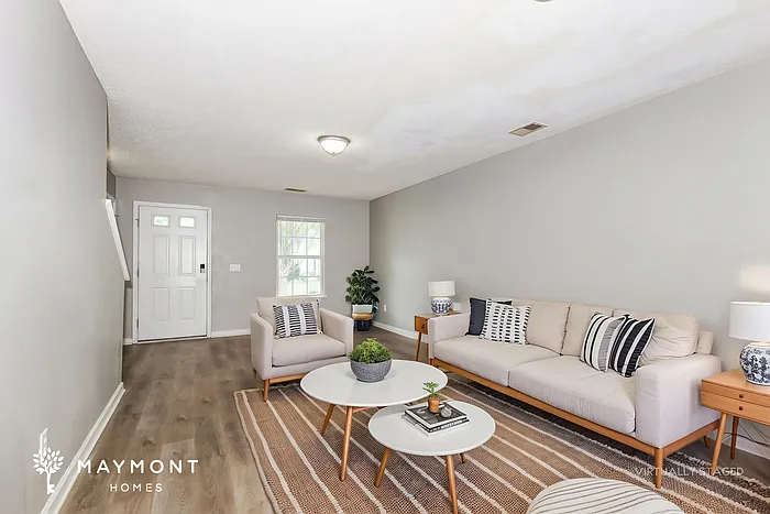 313 Denman Loop — Photo 5