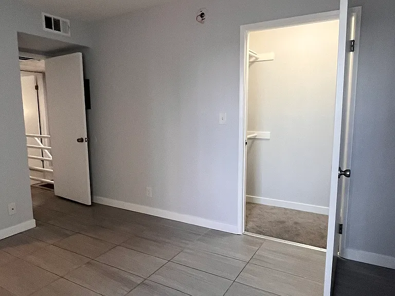 Roscoe Townhomes — Photo 56
