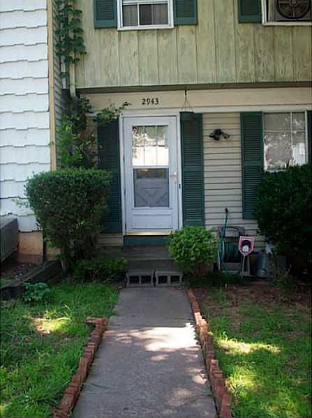 2nd image of 2943 Aspen Woods Entry