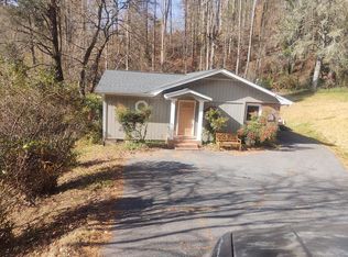 719 N Country Club Dr, Cullowhee, NC 28723