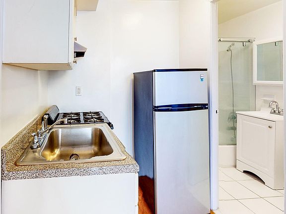 2nd image of 257 E 61st St APT 4E