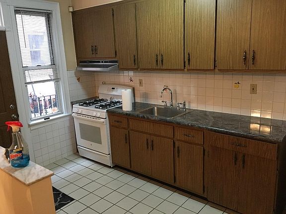 2nd image of 2420 24th Ave