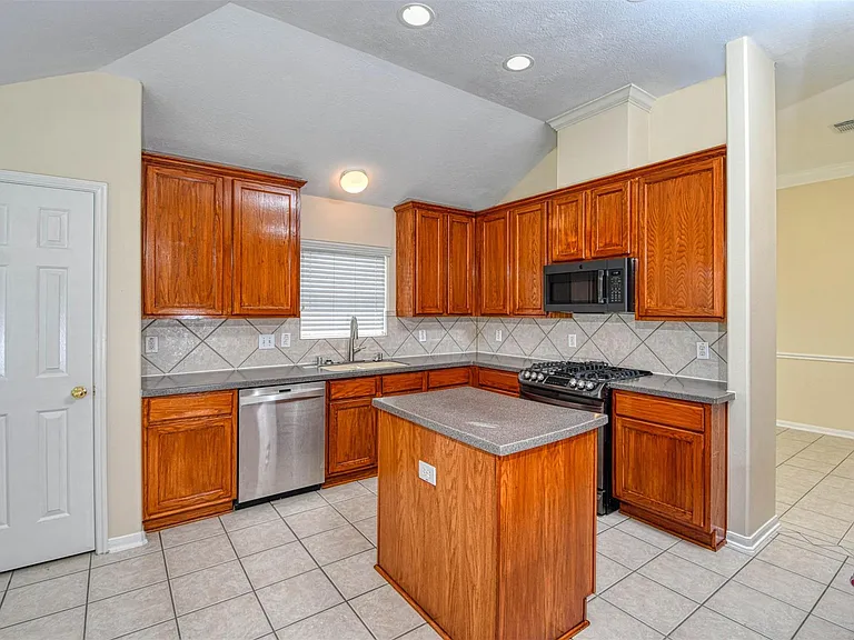 20834 Normandy Forest Dr — Photo 8