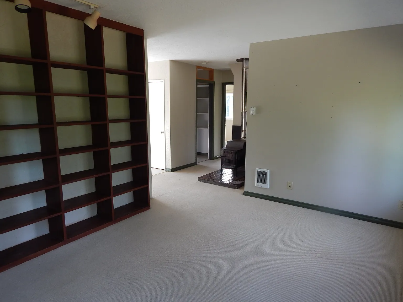 2 bed, 900 sqft, $2,100 — Photo 4