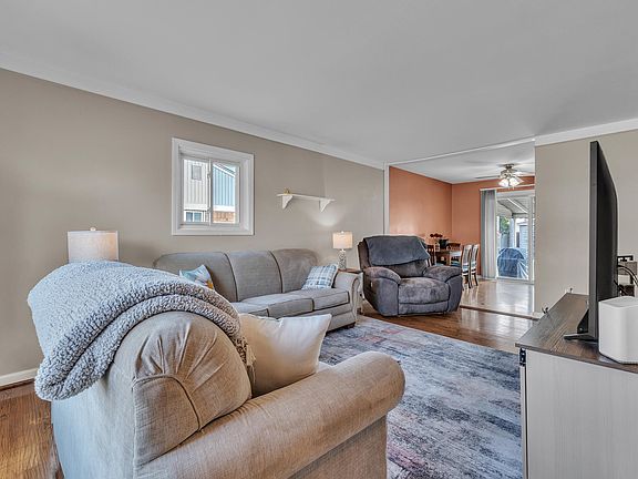 5th image of 34551 Hiveley St