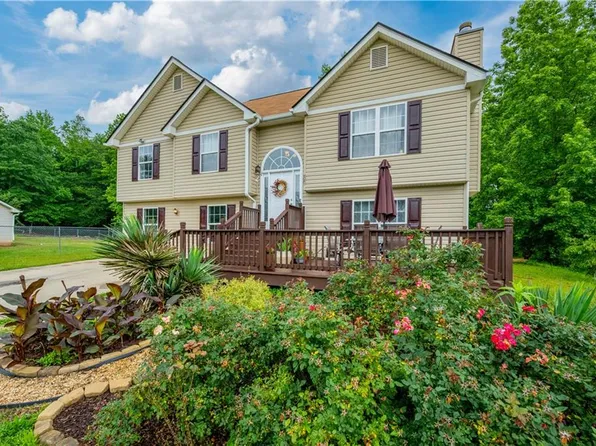 3425 One Horse Ln, Gainesville, GA 30507