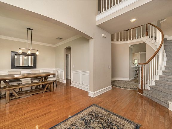 4th image of 3001 Mason Dr
