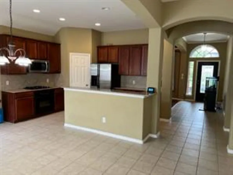 6400 Brownstone Dr — Photo 5