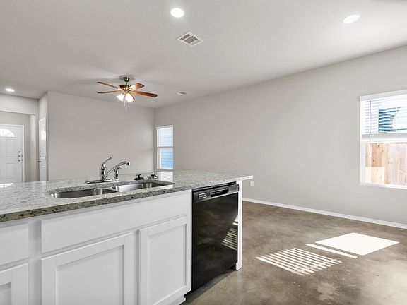 4th image of 7827 Glasgow Dr #1