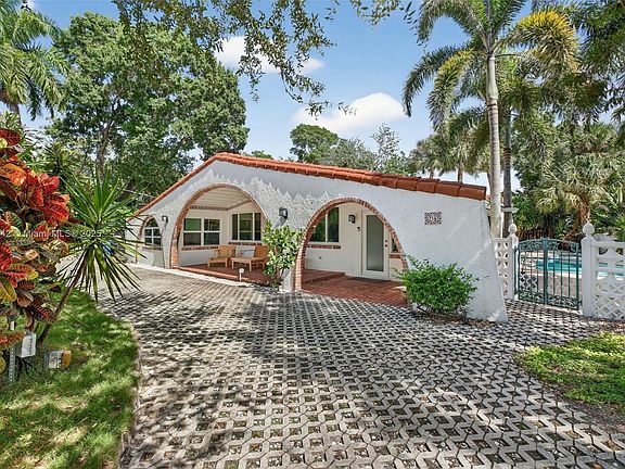 5th image of 716 Coconut Dr