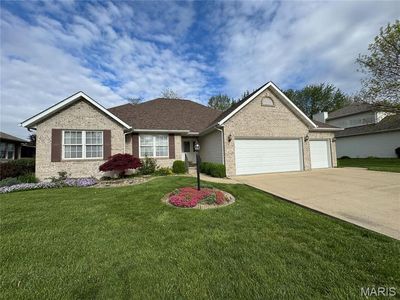 723 Stonecreek Dr, Staunton, IL, 62088
