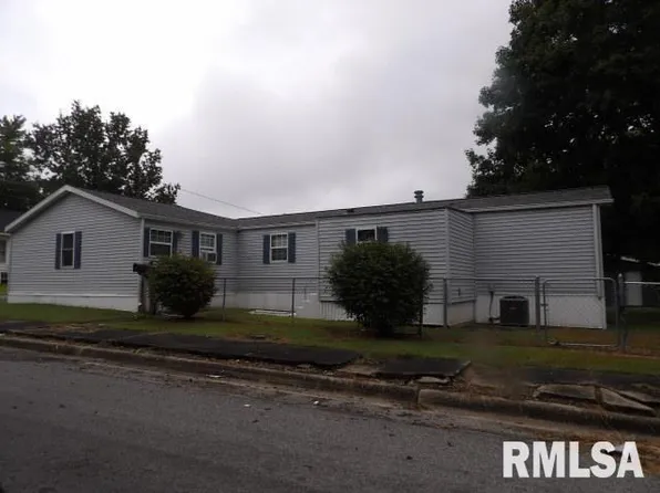 1014 Beulah St, Eldorado, IL 62930